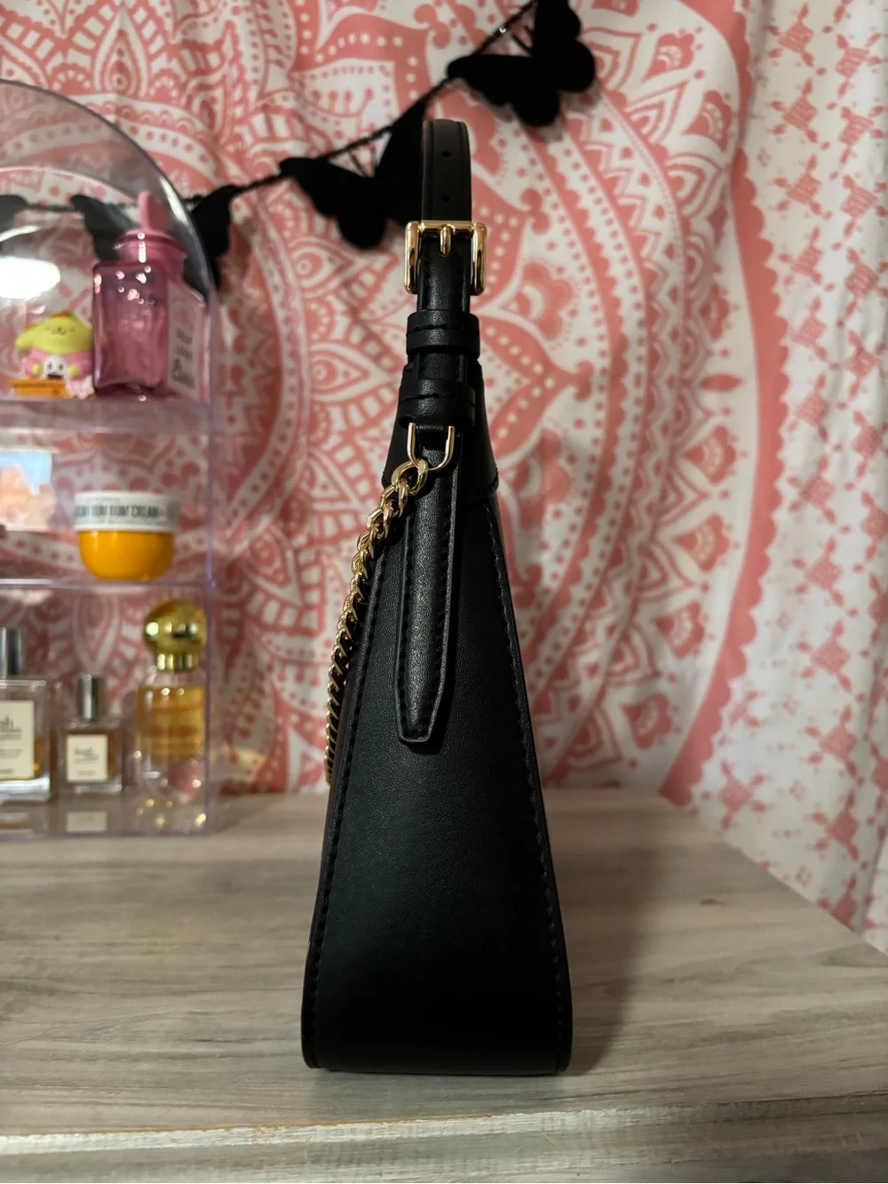 Michael Kors Wilma Medium Leather Shoulder Bag